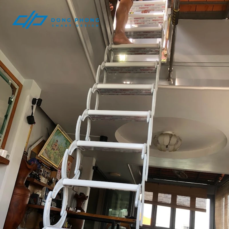 thang xếp gác mái