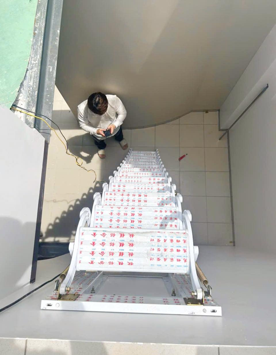 Thang xếp Titan–Magie có thật sự bền và đáng tiền?